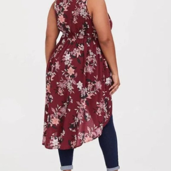 Torrid Hi-Lo red floral top 2X - Picture 2 of 5